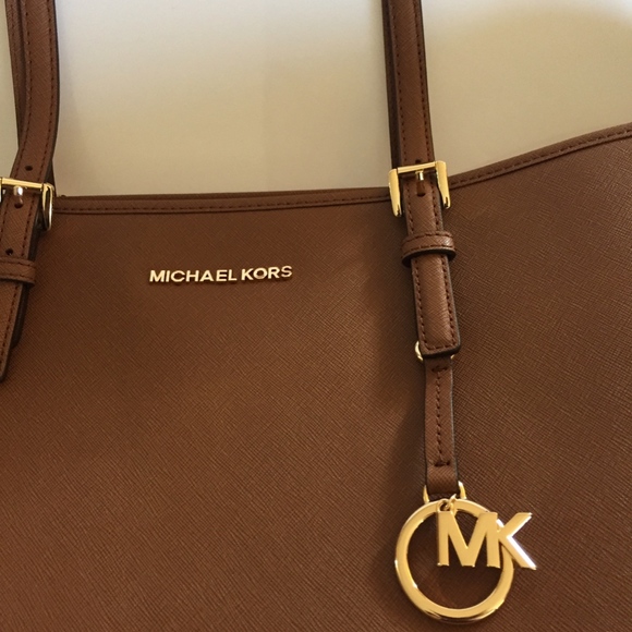 MICHAEL KORS Jet Set Medium Saffiano Brown Leather - Picture 4 of 8